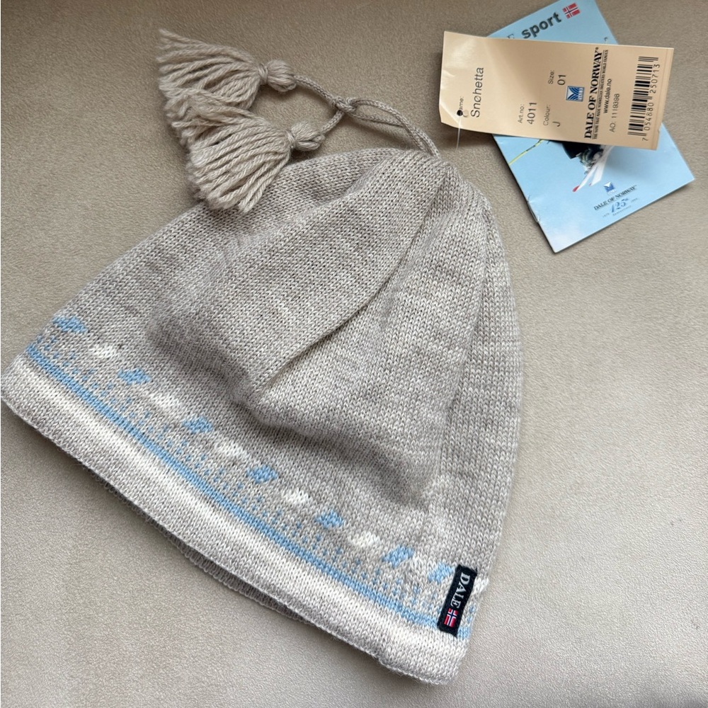 Dale of Norway Hat - Cream and Blue
